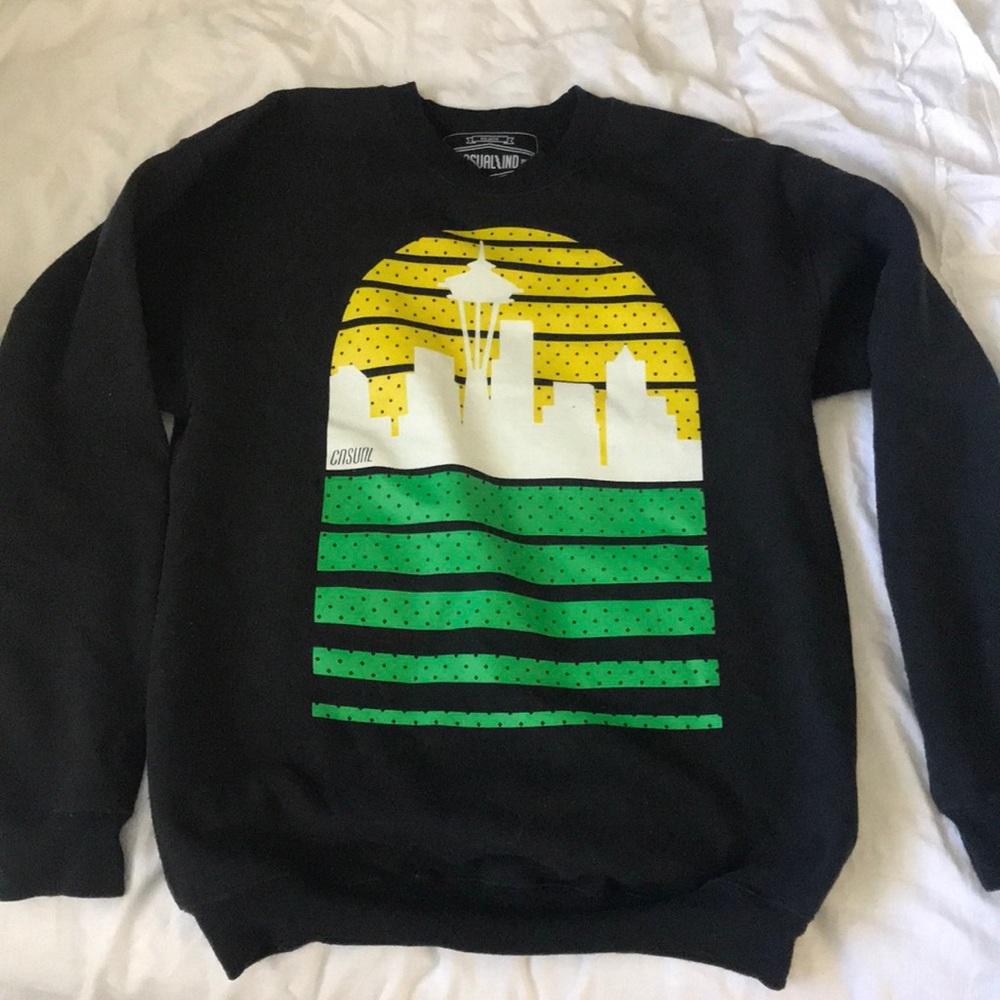 Casual Seattle Sweater Size Medium